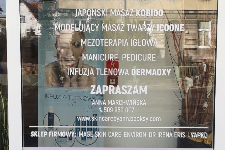 Salon kosmetyczny Skin Care w Opolu, oklejona witryna przez Eurocent