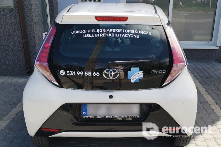 Toyota Aygo oklejona reklamowo w Eurocent Opole